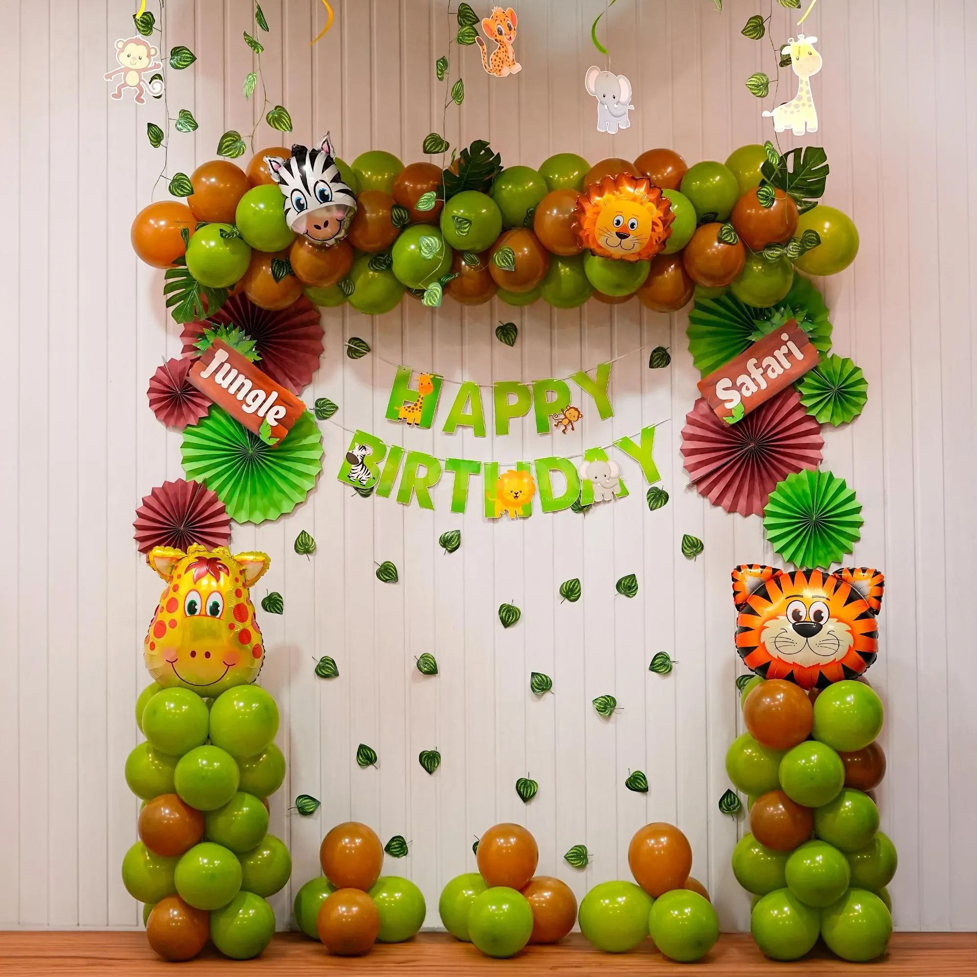Mini Jungle Safari Party Decor