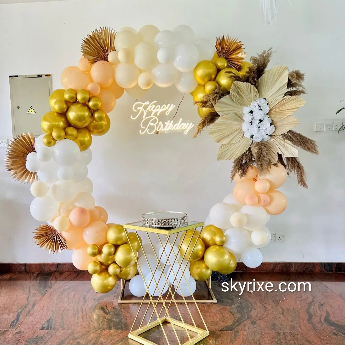 Gold Balloon Ring Birthday Decoration with Boho Floral Setup