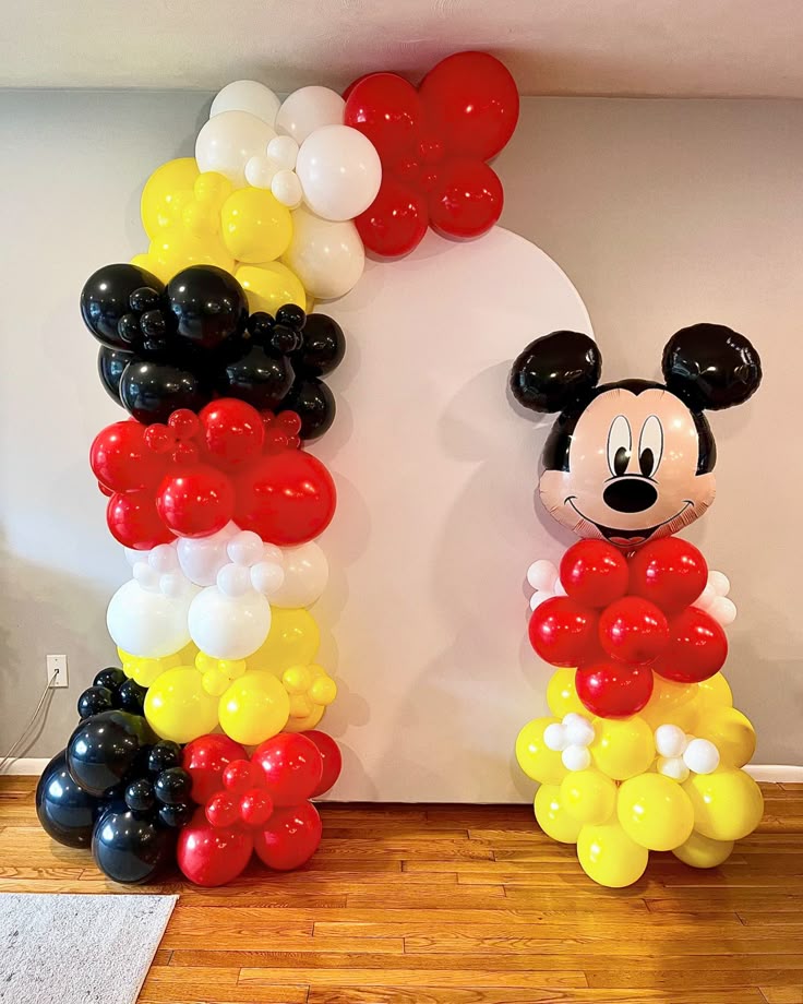 Mickey Mouse Balloon Arch Setup