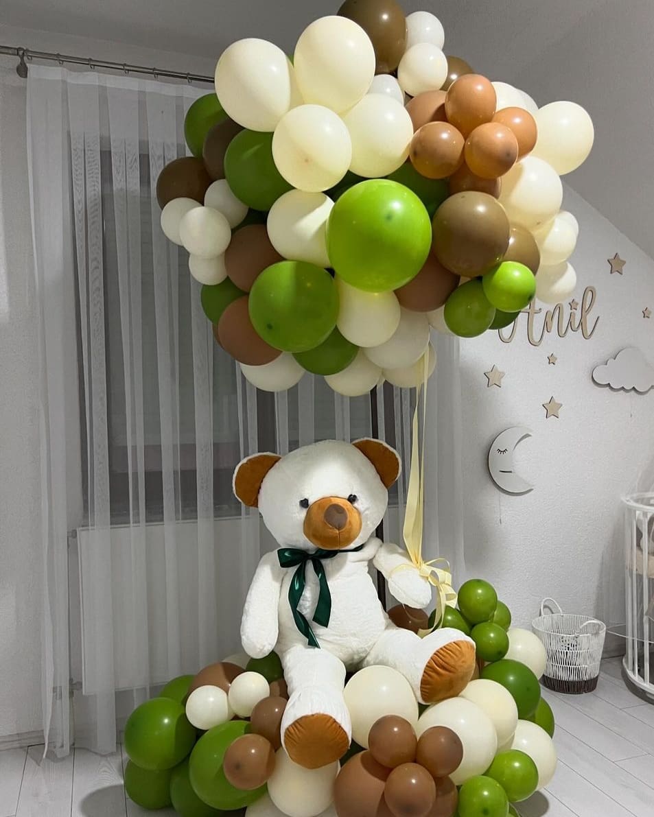 Teddy Bear Balloon Decoration