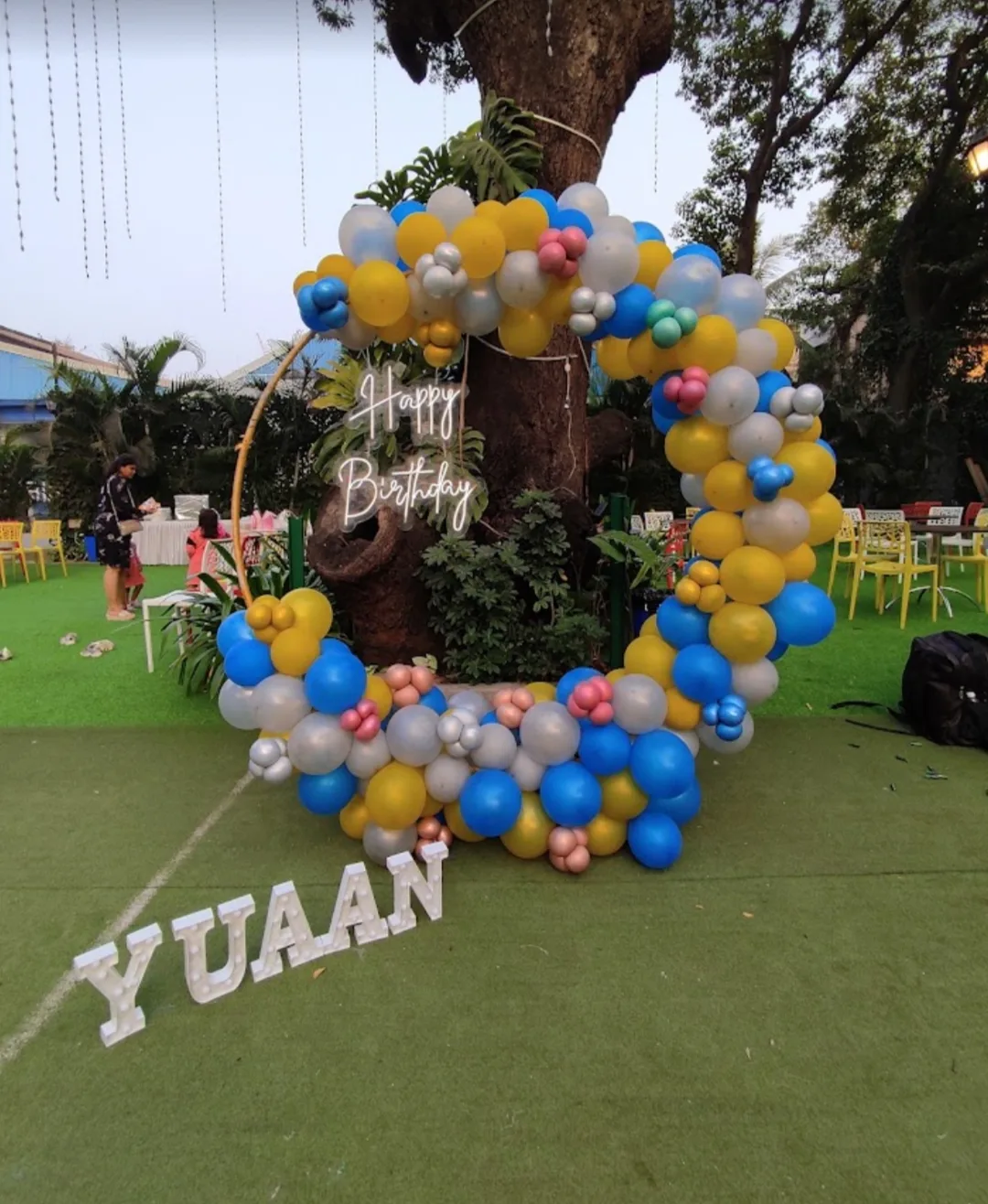 Outdoor Ring Birthday Decoration