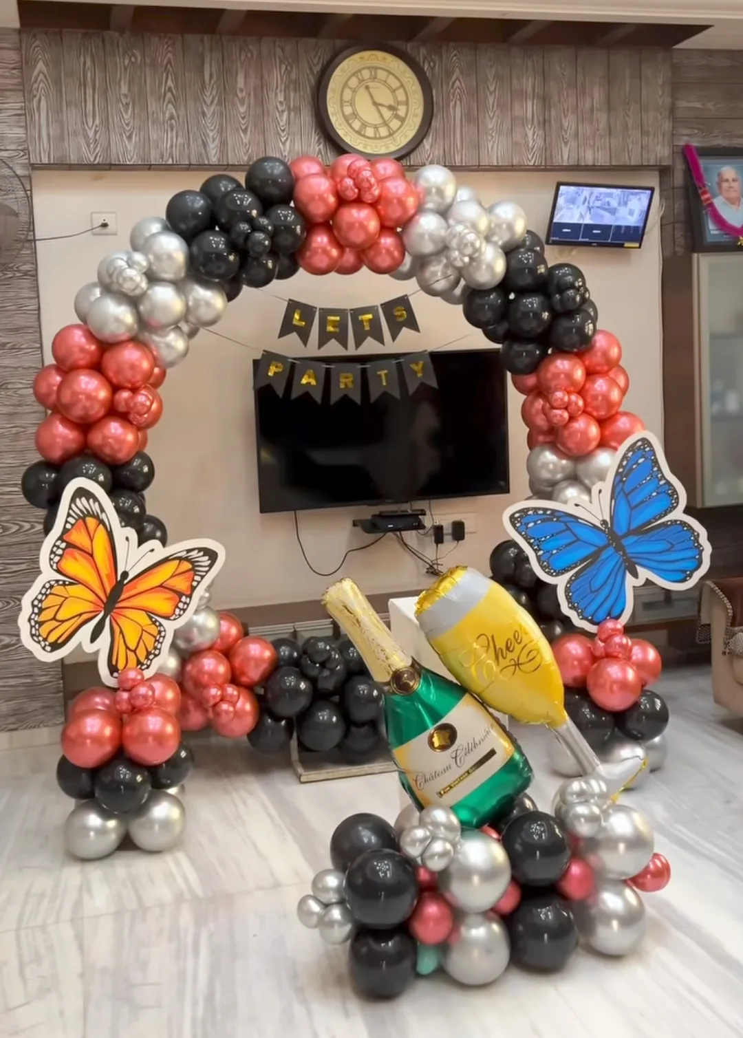 Lets Party Balloon Decor