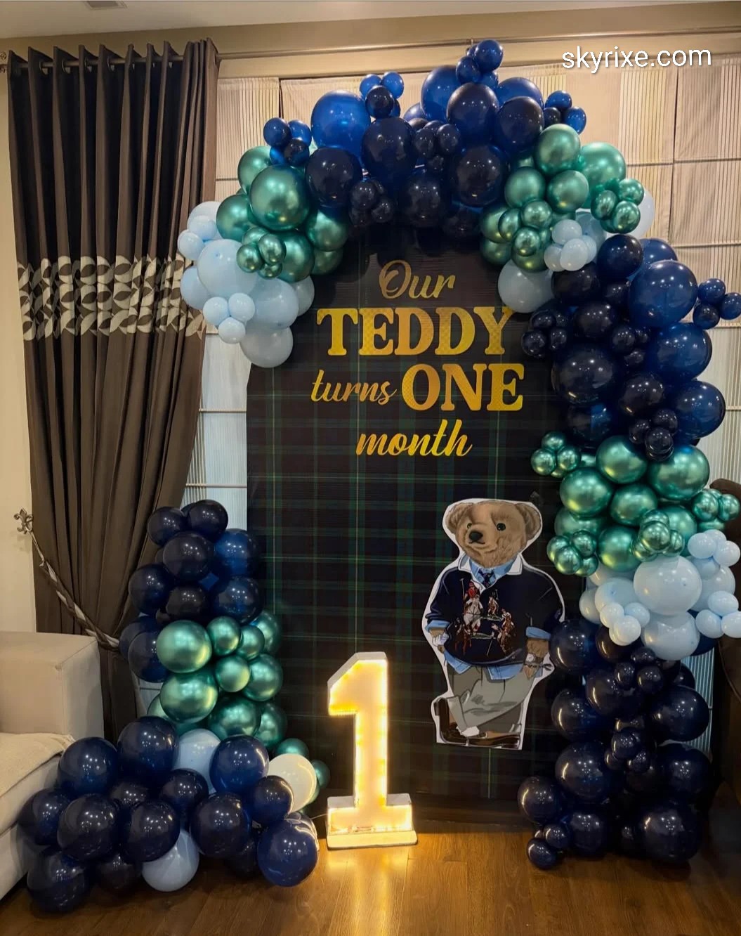 Teddy Bear Theme First Birthday Decoration with Luxury